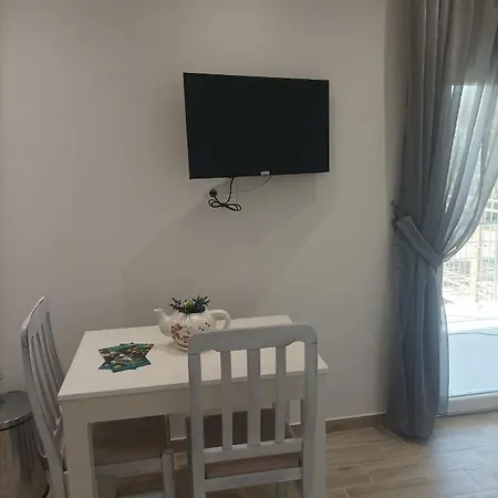 Christos Family Pachis Beach-glyfoneri