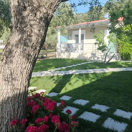 Christos Family Pachis Beach-glyfoneri Дом отдыха Пахис