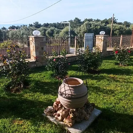 Holiday home Christos Family Pachis